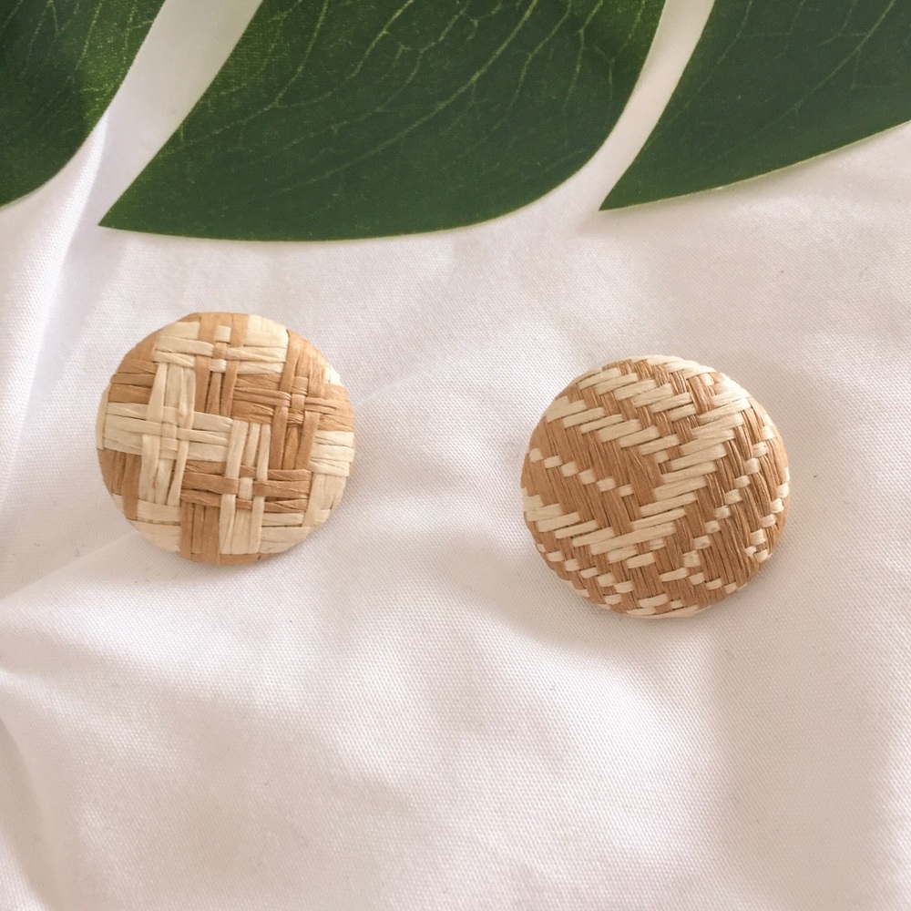 NWT Neutral Rattan Studs Earrings